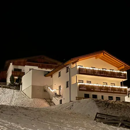 Berghoamat Apartman *